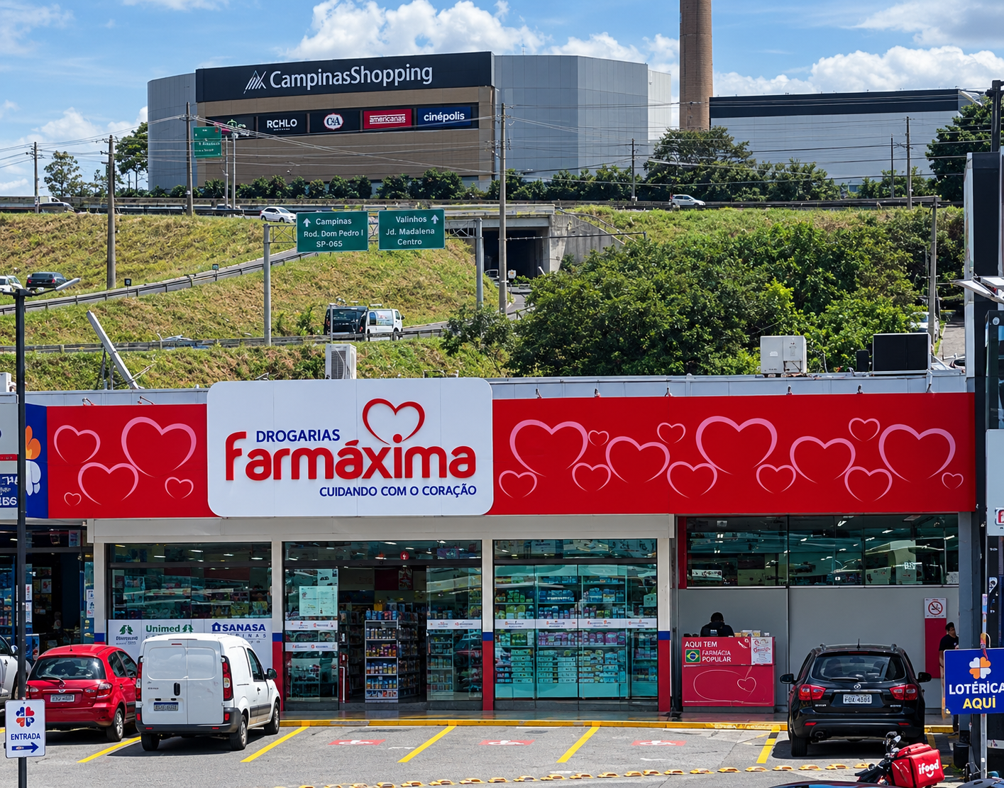 Vista ampla da Drogarias Farmáxima no Jardim do Trevo, próxima ao Campinas Shopping